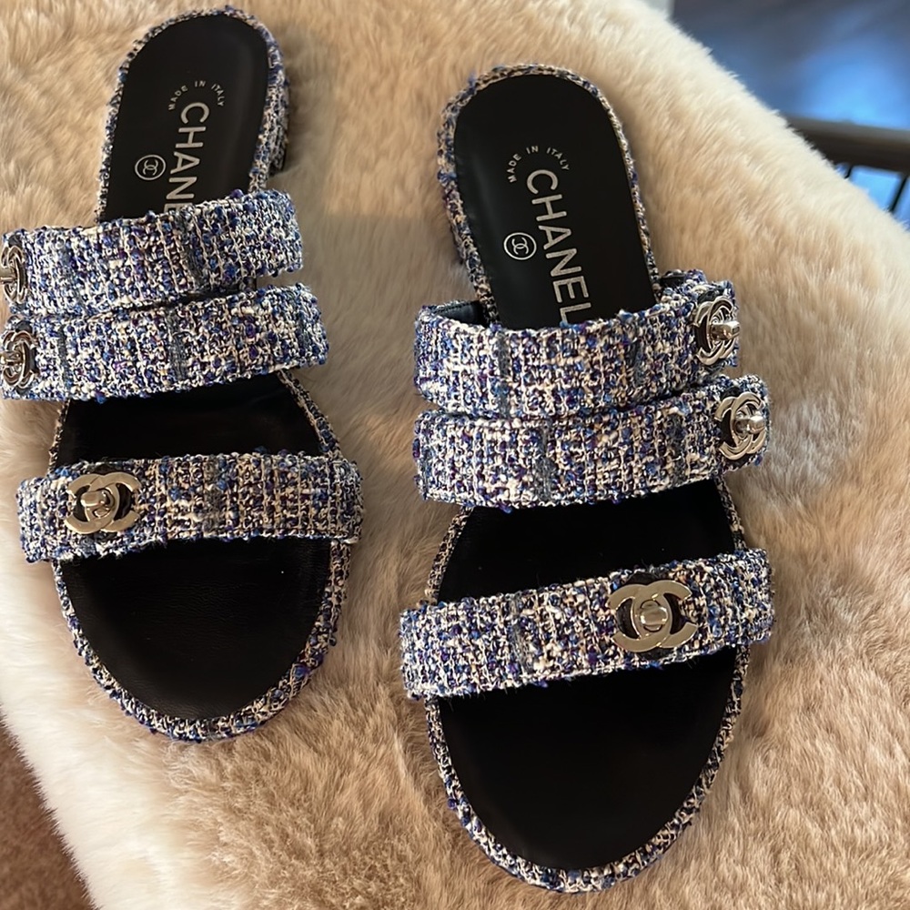 CHANEL tweed and lambskin mules/sandals - Picture 3 of 7